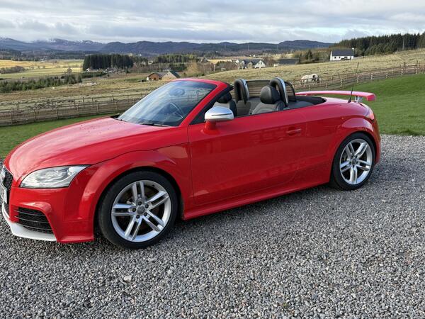 Audi TT RS 2.5 TFSI RS Roadster quattro Euro 5 2dr