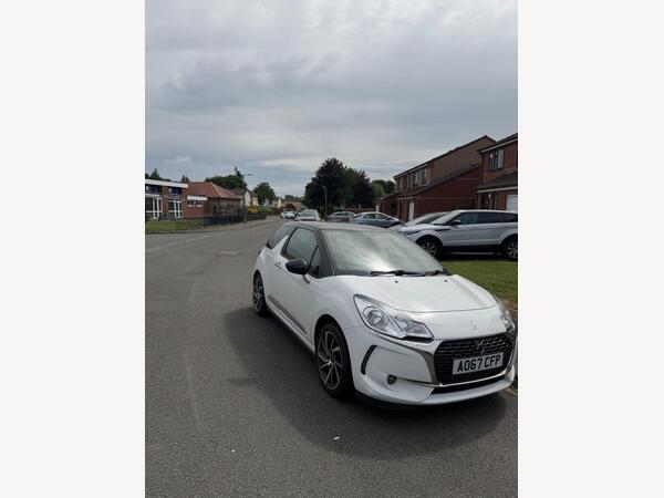 DS AUTOMOBILES DS 3 1.6 BlueHDi Connected Chic Euro 6 (s/s) 3dr
