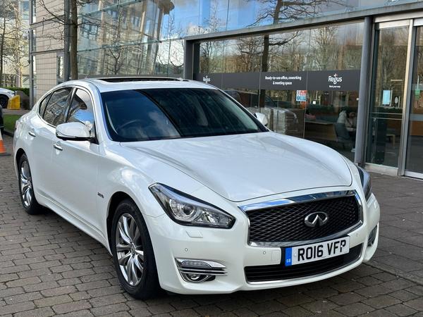 Infiniti Q70 3.5h V6 Premium Tech Auto Euro 6 (s/s) 4dr