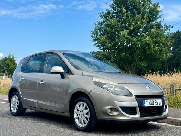 Renault Scenic 1.5 dCi Privilege TomTom Euro 4 5dr