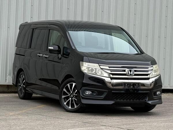 Honda Stepwagon 2.0 SPADA Z COOL SPIRIT 8SEATER AUTO 5DR