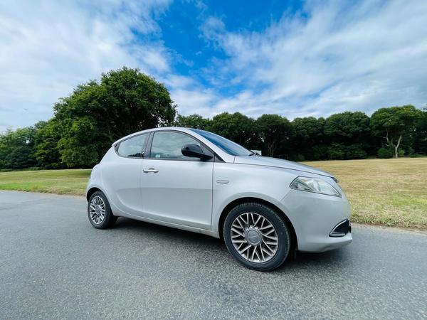 Chrysler Ypsilon 1.2 SE Euro 5 (s/s) 5dr