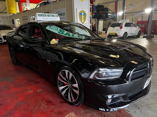 Dodge Charger 6.4 SRT HEMI 4dr