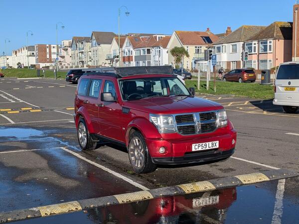 Dodge Nitro 2.8 CRD SXT 5dr