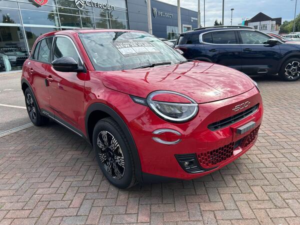 Fiat 600 1.2 MHEV e-DCT Euro 6 (s/s) 5dr