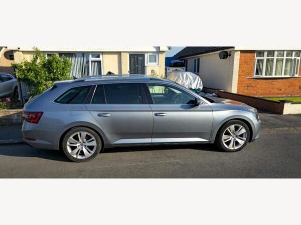 Skoda Superb 2.0 TDI SE L Executive DSG Auto 6Spd Euro 6 (s/s) 5dr