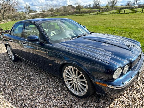 Jaguar XJR 4.2 V8 Super 4dr