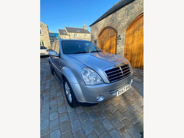 SsangYong Rexton 2.7D EX T-Tronic 4WD Euro 4 5dr