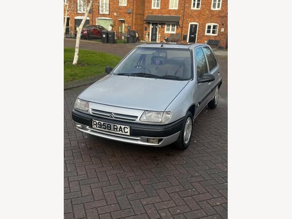Citroen Saxo 1.1i SX 5dr