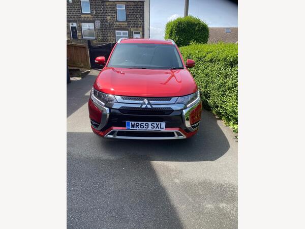 Mitsubishi Outlander 2.4h TwinMotor 13.8kWh 4h CVT 4WD Euro 6 (s/s) 5dr