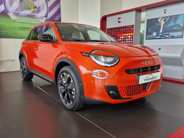 Fiat 600e 54kWh La Prima Auto 5dr