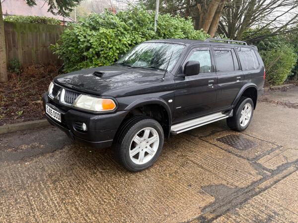 Mitsubishi Shogun Sport 2.5 TD Warrior 5dr