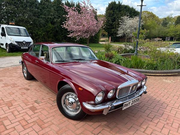 Daimler Sovereign 4.2 4dr