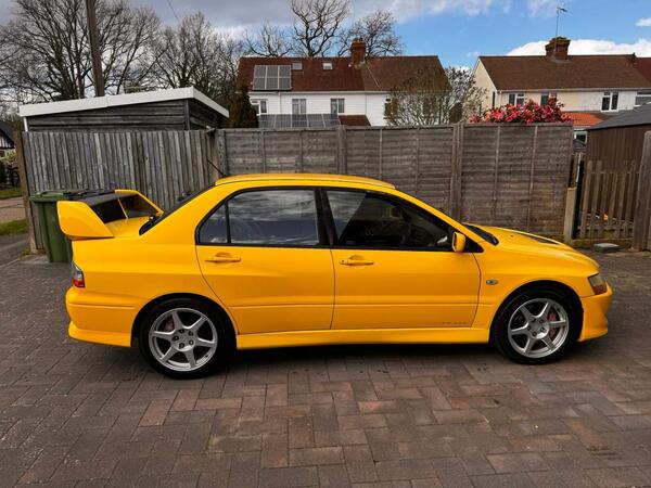 Mitsubishi Lancer 2.0 EVO VIII FQ-300 4dr