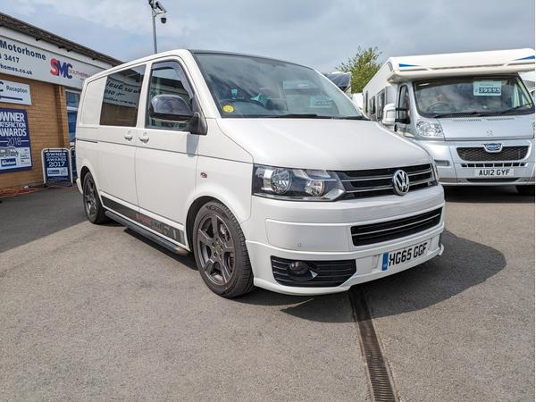 Volkswagen Transporter Sportline 2.0 BiTDI Sportline T32 Kombi 4dr Diesel DSG L1 H1 (214 g/km, 178 bhp)