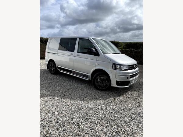 Volkswagen Transporter Sportline 2.0 BiTDI Sportline 60 T32 Kombi 4dr Diesel DSG L1 H1 (211 g/km, 178 bhp)
