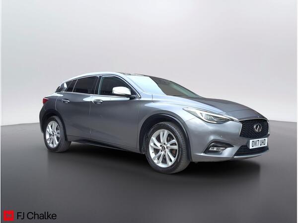Infiniti Q30 1.6T City Black Edition Euro 6 (s/s) 5dr