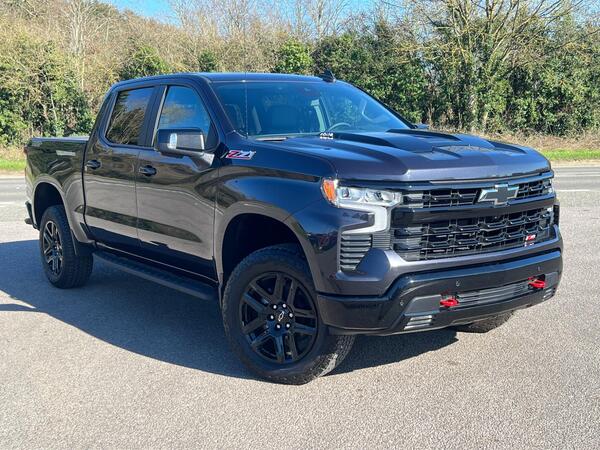 Chevrolet Silverado 6.2L Trail Boss 4dr