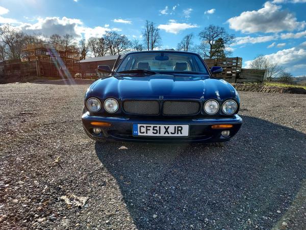 Jaguar XJR 4.0 V8 4dr