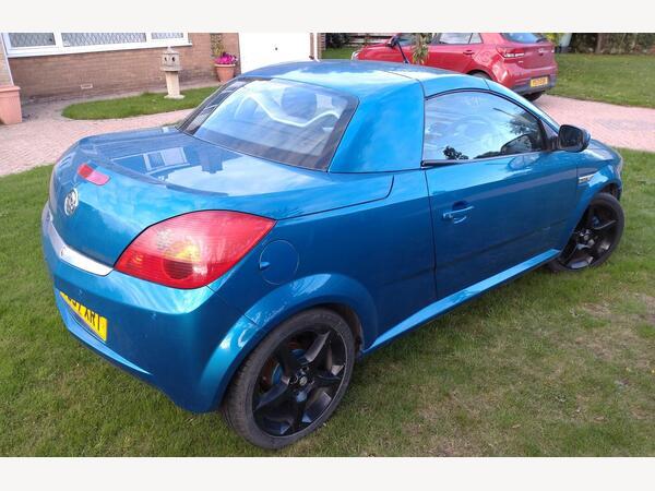 Vauxhall Tigra 1.4i 16v Exclusiv 2dr (a/c)