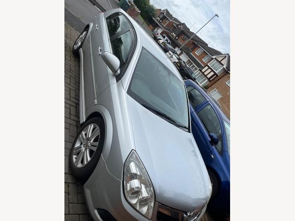 Vauxhall Signum 1.9 CDTi Elegance 5dr
