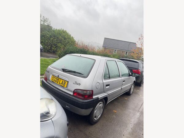 Citroen Saxo 1.4i Exclusive 5dr