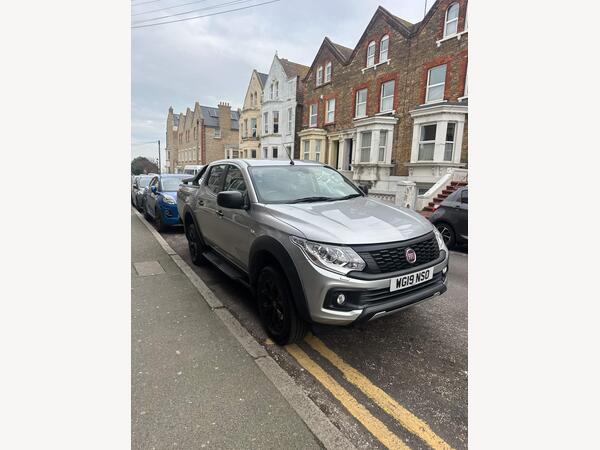 Fiat Fullback 2.4D Cross Pickup Double Cab 4dr Diesel Auto 4WD Euro 6 (180 ps)