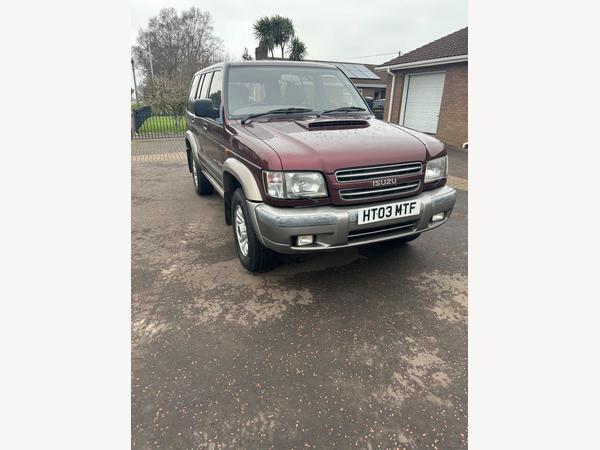 Isuzu Trooper 3.0 TD Insignia 4x4 5dr (7 seat)