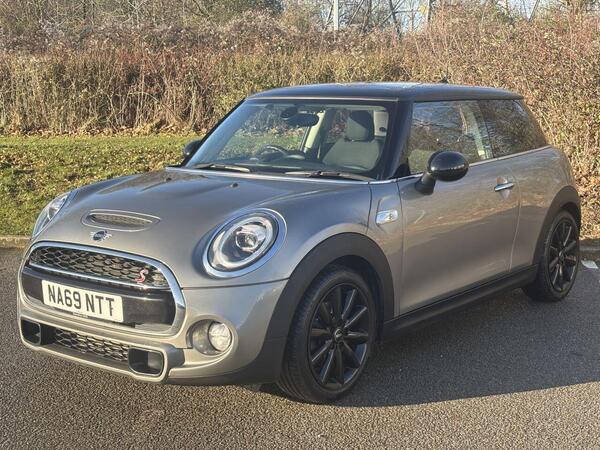 MINI Hatch 2.0 Cooper S Classic Steptronic Euro 6 (s/s) 3dr