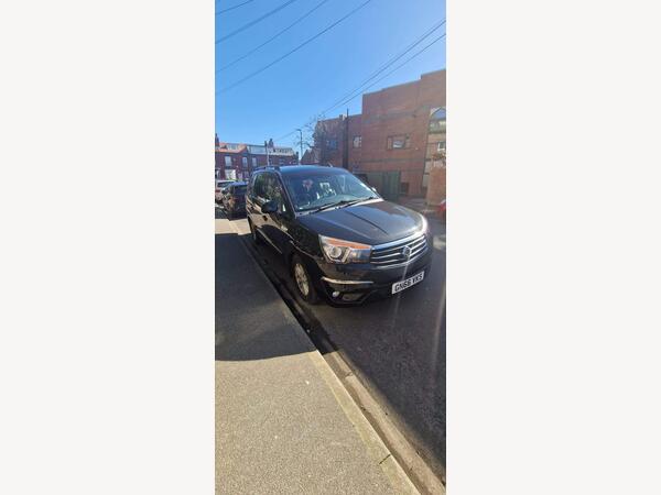 SsangYong Turismo 2.2D EX T-Tronic Euro 6 5dr