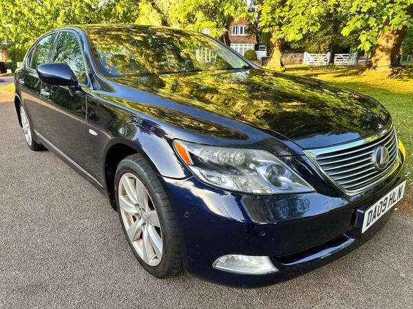 Lexus LS 5.0 600h V8 L RSR CVT 4WD Euro 5 (s/s) 4dr