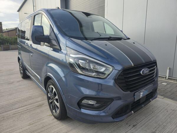 Ford Tourneo Custom 2.0 320 EcoBlue Sport Minibus Double Cab 5dr Diesel Auto L1 Euro 6 (s/s) (185 ps)