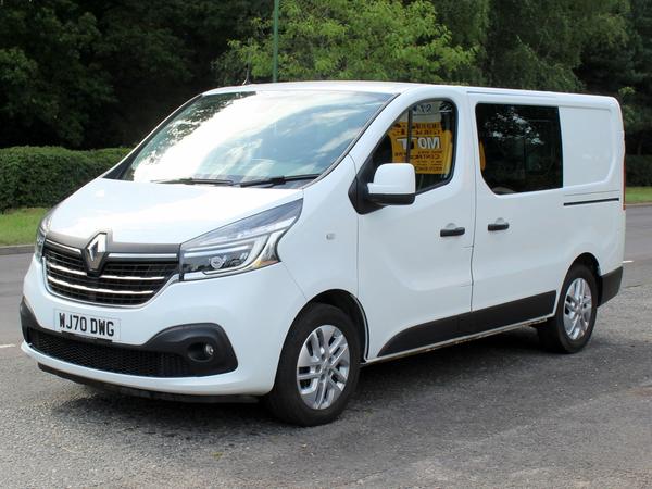 Renault Trafic 2.0 dCi ENERGY 30 Sport Nav Crew Van Double Cab 6dr Diesel Manual SWB Euro 6 (s/s) (145 ps)