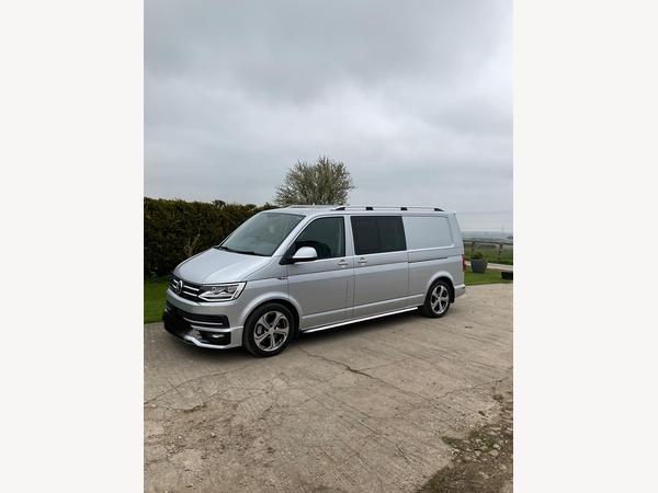 Volkswagen Transporter Sportline 2.0 BiTDI T32 BlueMotion Tech Sportline Crew Van Double Cab 5dr Diesel DSG LWB Euro 6 (s/s) (204 ps)