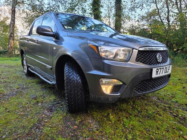 SsangYong Korando Sports 2.0D EX Pickup Double Cab 4dr Diesel Manual 4WD Euro 5 (155 ps)