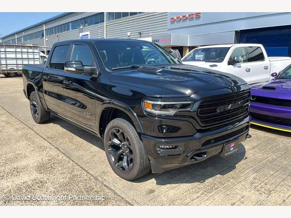 Dodge RAM 1500 5.7L V8 Hemi Limited Night 4dr