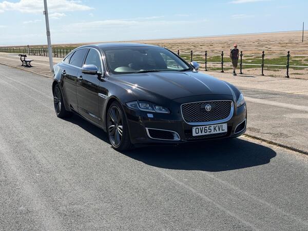 Jaguar XJ 3.0d V6 Autobiography Auto Euro 6 (s/s) 4dr (LWB)