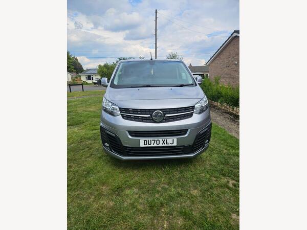Vauxhall Vivaro 2.0 Turbo D 3100 Sportive Crew Van Double Cab 5dr Diesel Manual L2 H1 Euro 6 (s/s) (120 ps)