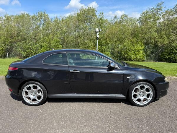 Alfa Romeo GT 2.0 JTS BlackLine 2dr