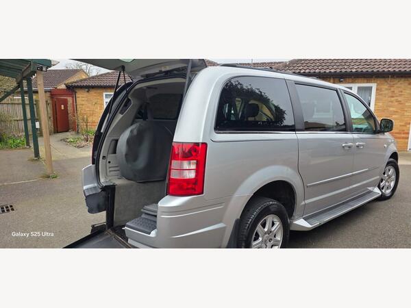 Chrysler Grand Voyager 3.8 V6 Limited MPV 5dr Petrol Auto Euro 4 (190 bhp)