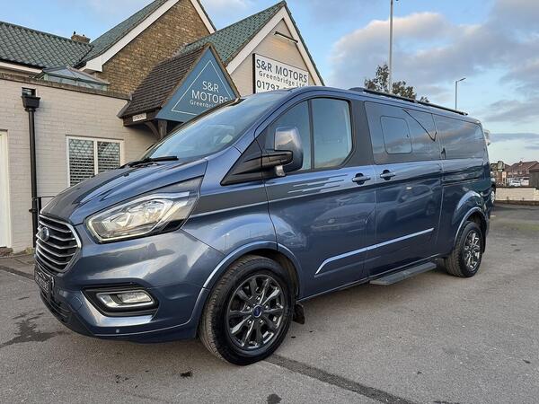 Ford Tourneo Custom 2.0 320 EcoBlue Titanium Minibus Double Cab 5dr Diesel Manual L2 Euro 6 (s/s) (130 ps)