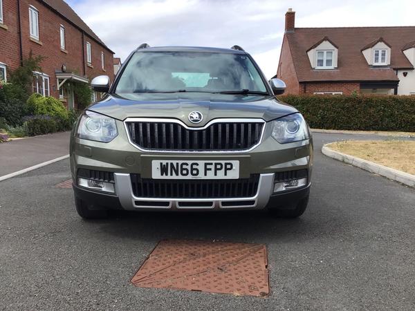 Skoda Yeti 2.0 TDI Laurin & Klement Outdoor DSG 4WD Euro 6 (s/s) 5dr