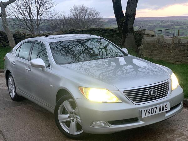 Lexus LS 4.6 460 V8 SE-L Auto Euro 4 4dr