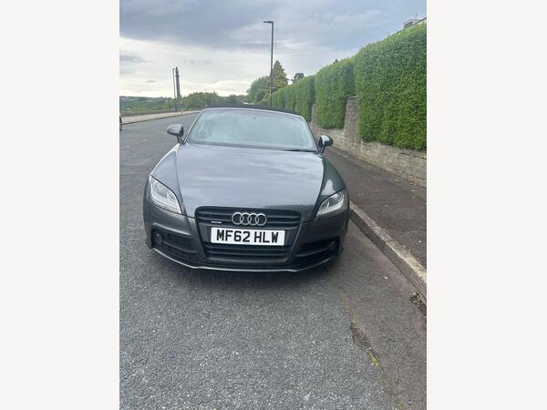 Audi TT 2.0 TDI Black Edition Roadster quattro Euro 5 2dr