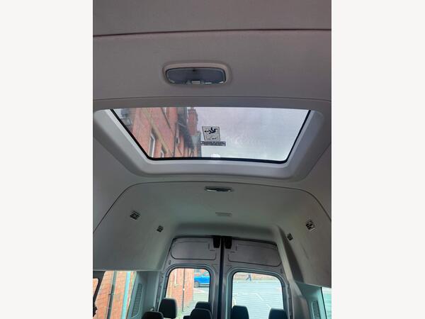 Ford Transit 2.2 TDCi 460 HDT Trend Minibus 4dr Diesel Manual L4 H3 (18 seats) (196 g/km, 153 bhp)
