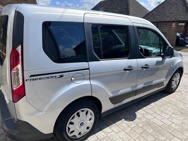Ford Tourneo Connect 1.5 TDCi Zetec Powershift Euro 6 (s/s) 5dr