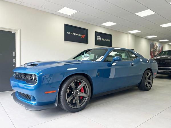 Dodge Challenger Hellcat Redeye in Frostbite Pearl 6.2 2dr