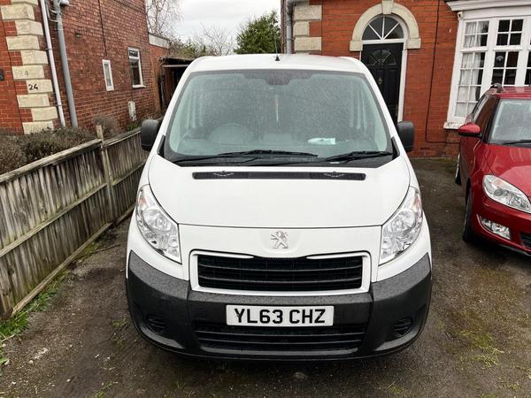 Peugeot Expert Tepee 2.0 HDi Comfort L2 5dr (5/6 seats)