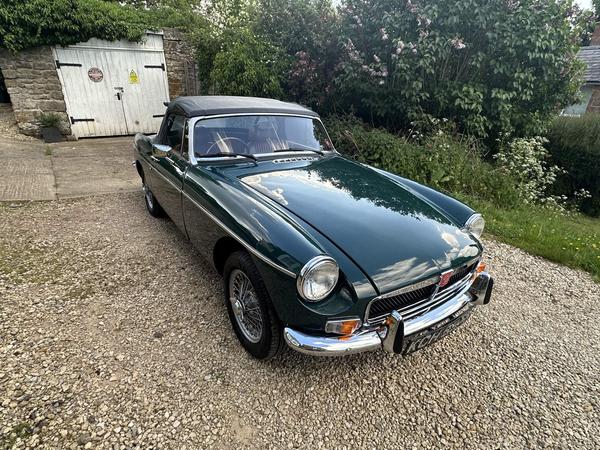 MG MGB GT
