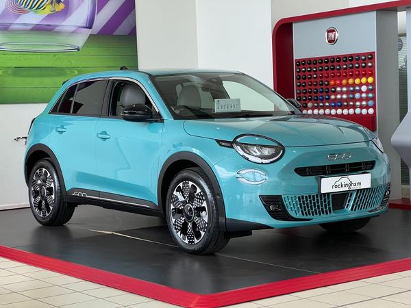 Fiat 600e 54kWh La Prima Auto 5dr
